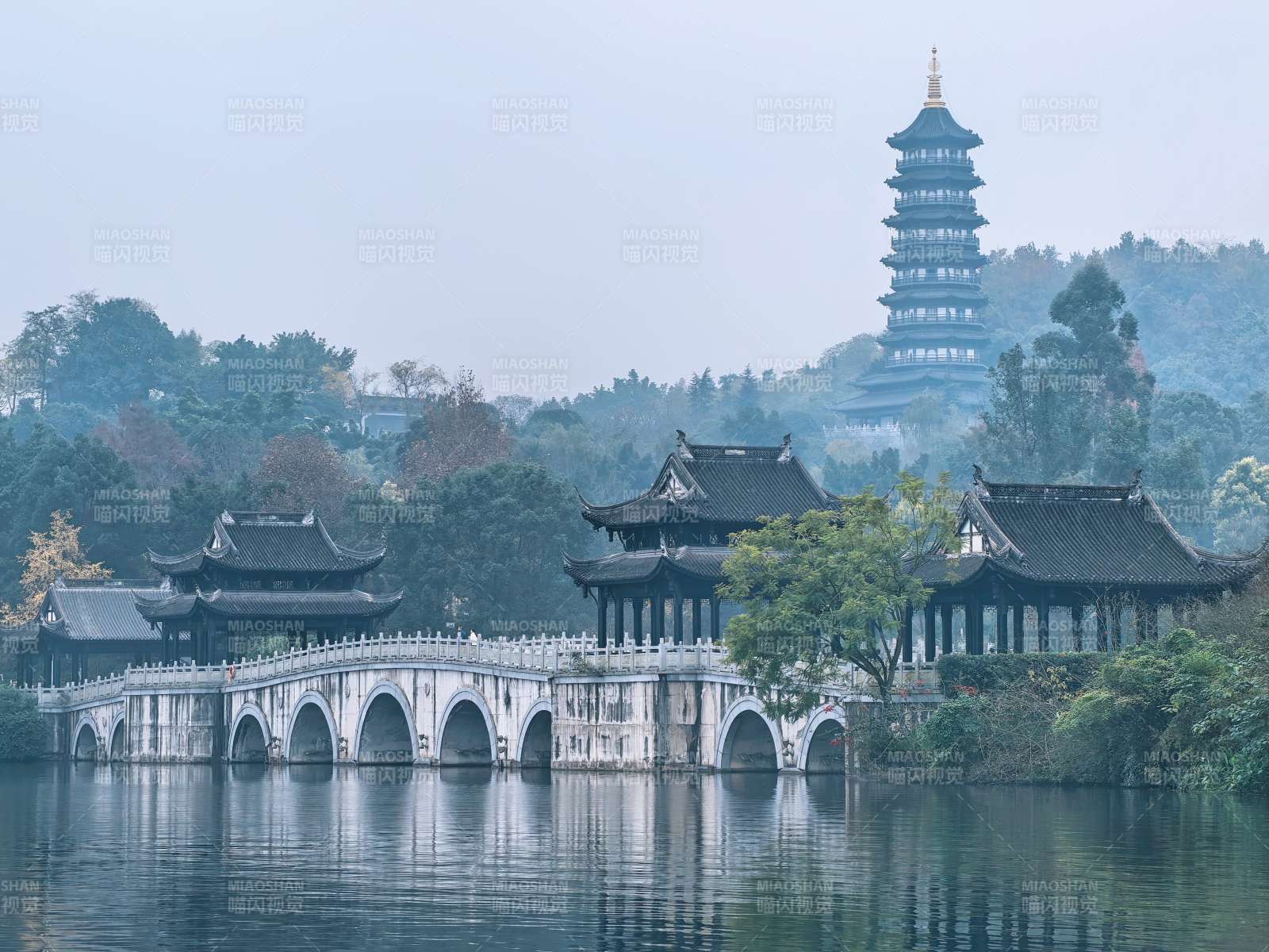 重慶園博園|晨霧中的重云塔