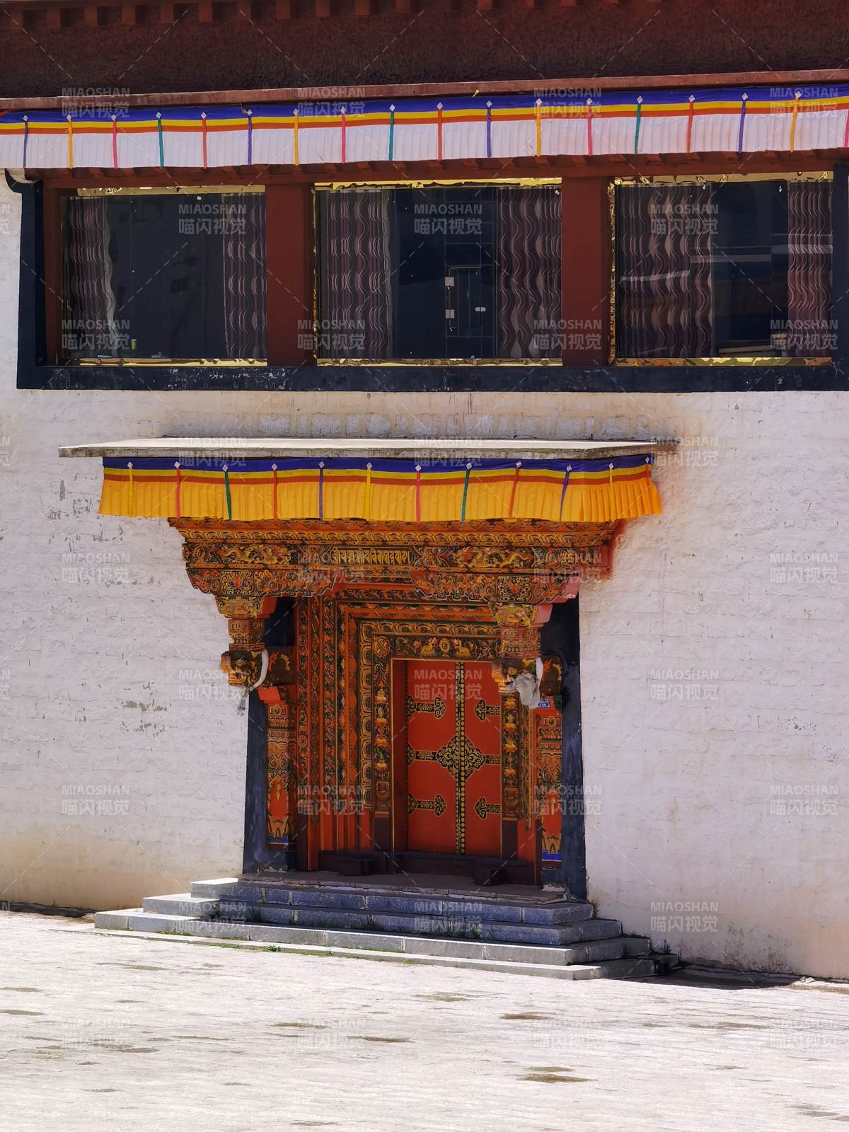 川西寺庙建筑风格-摄影图