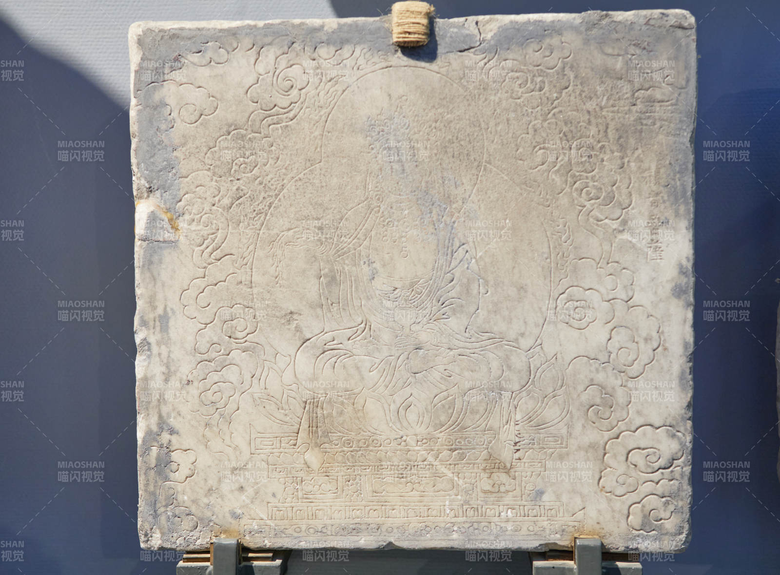 北京五塔寺内古砖浮雕云纹-摄影图