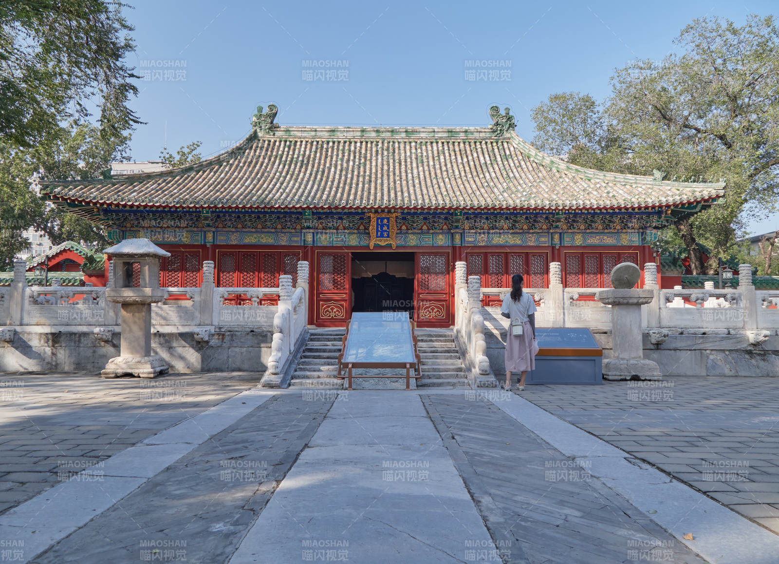 古廟庭院靜謐景