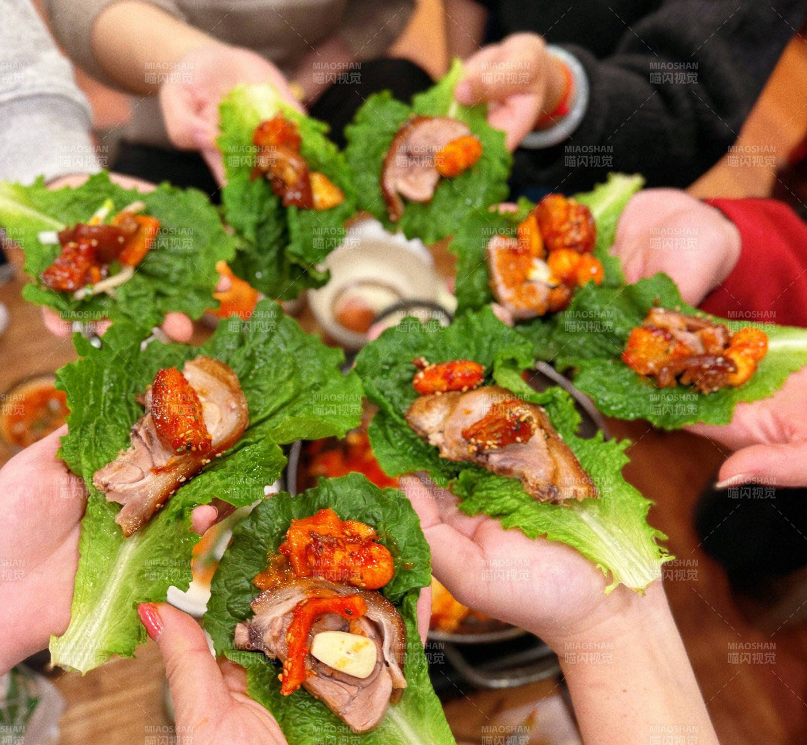 生菜包烤肉美食分享