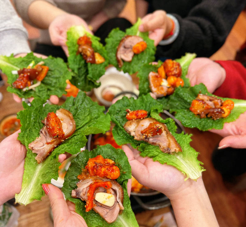 生菜包烤肉美食分享