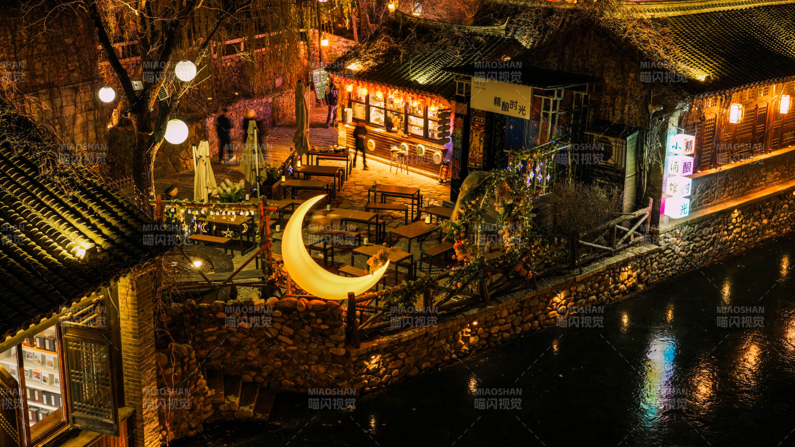 北京古北水鎮(zhèn)夜色中的水鄉(xiāng)小屋-攝影圖