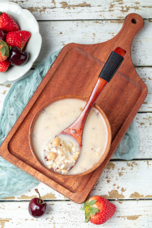 燕麥粥配水果-攝影圖