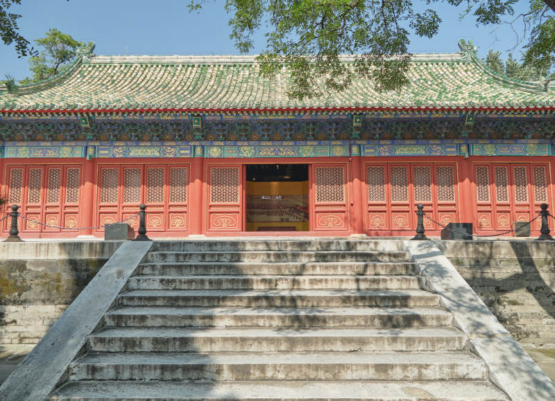 古建筑門前石階-攝影圖