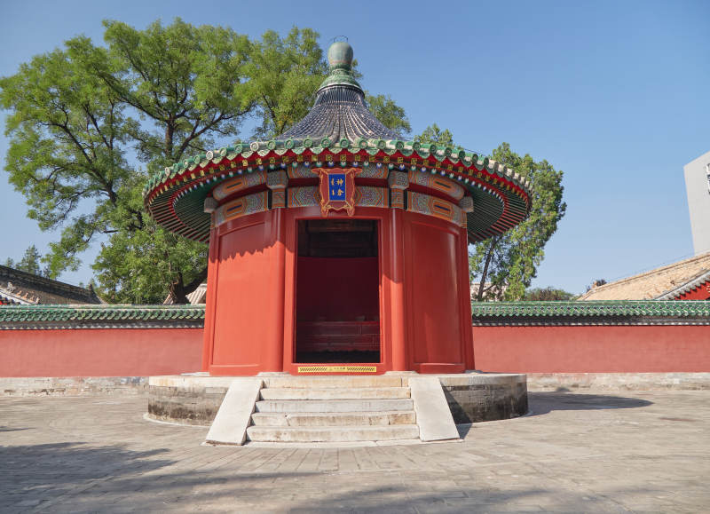 紅墻碧瓦古亭-攝影圖