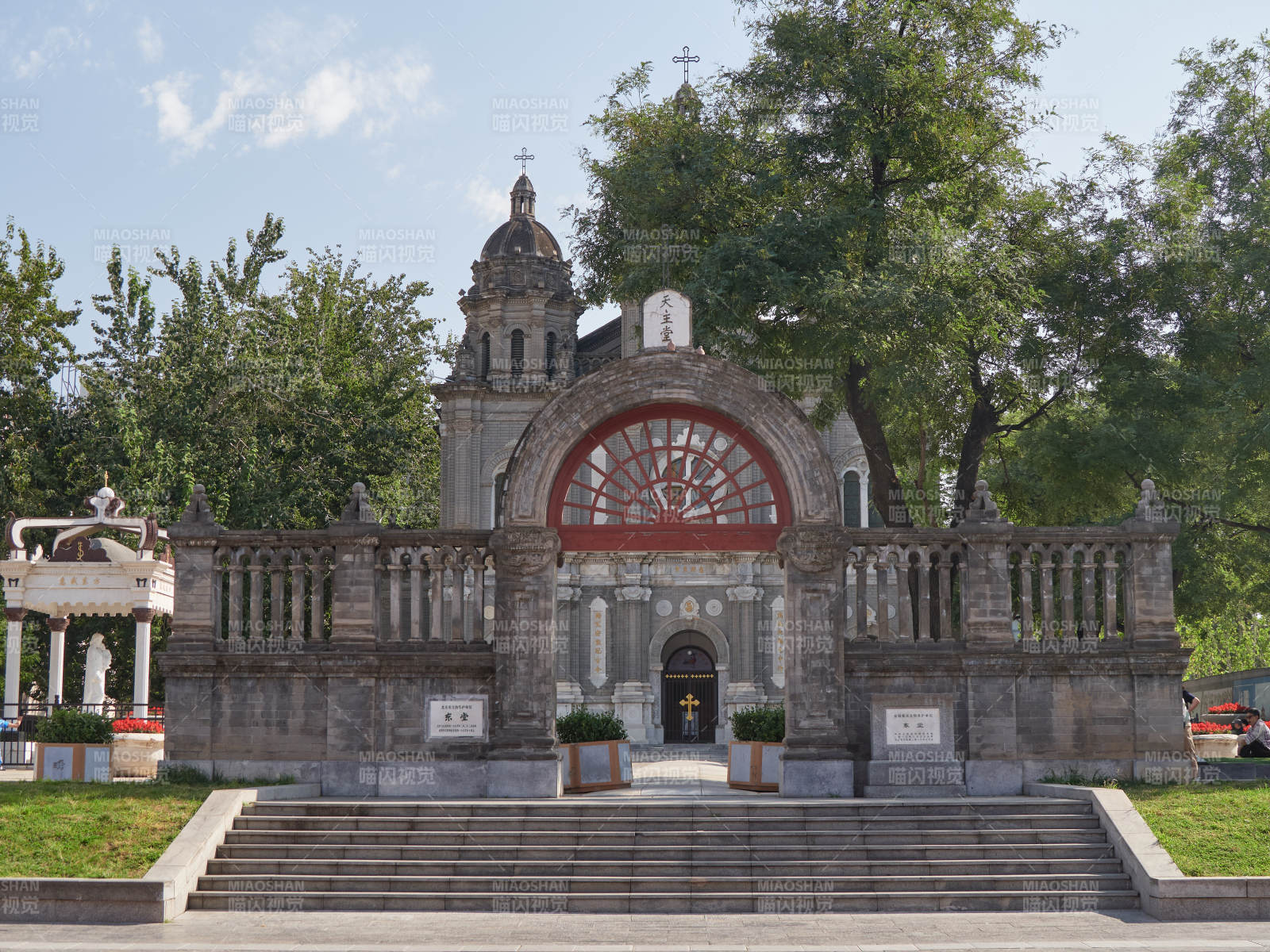 北京市东城区东堂入口处景观-摄影图