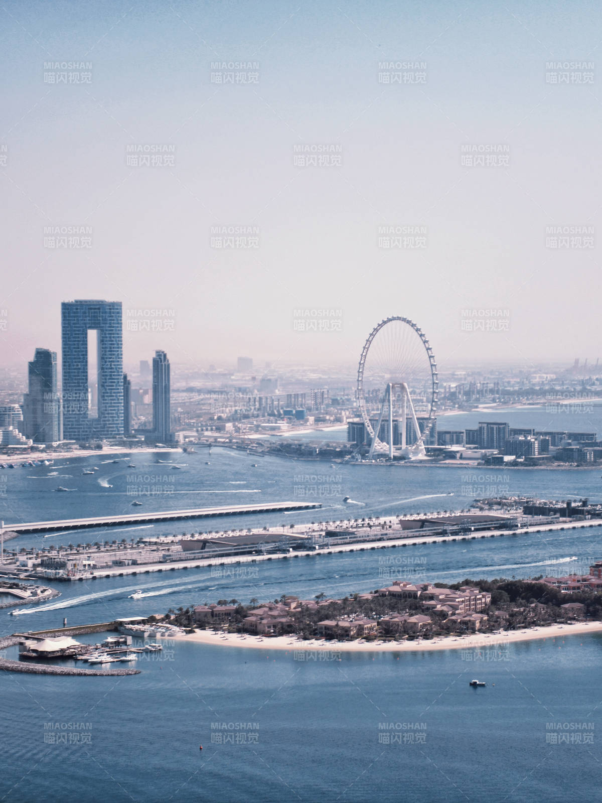 迪拜天际线风光-摄影图