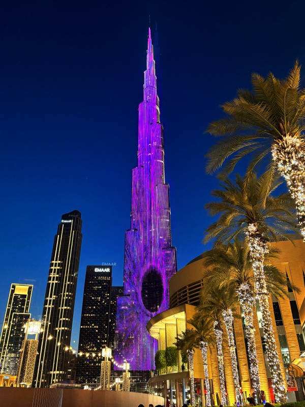 迪拜夜景 哈利法塔-摄影图