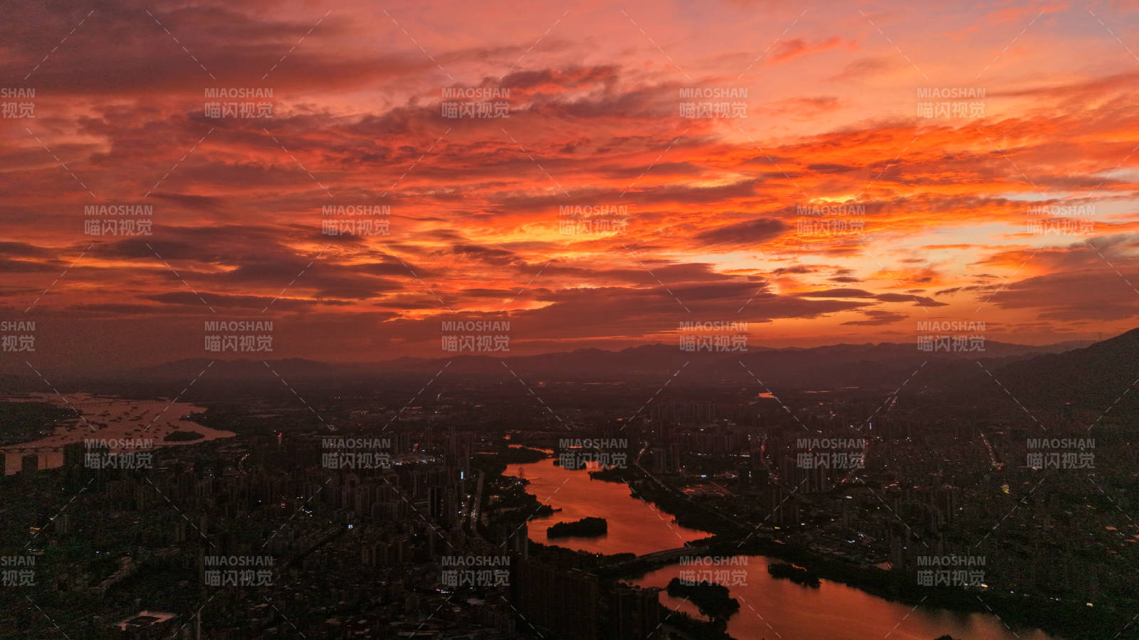 赤霞映城-摄影图