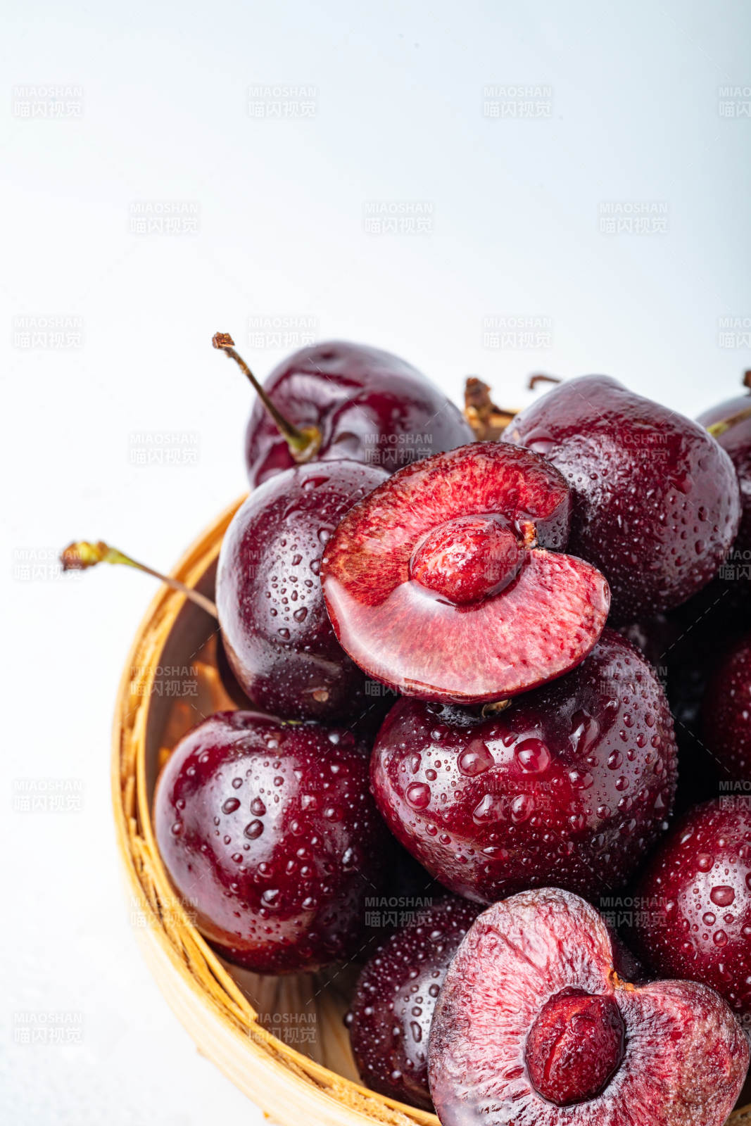 鮮紅櫻桃 晶瑩剔透-攝影圖