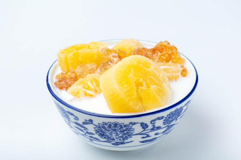 木薯桃胶炖奶-摄影图