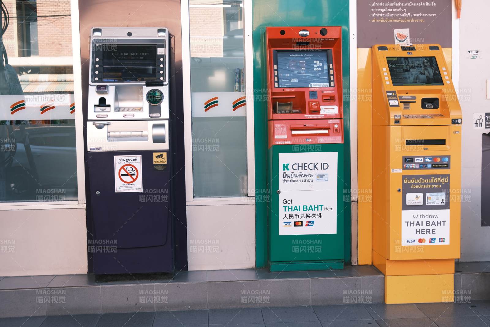 泰国街头的ATM 自动取款机-摄影图