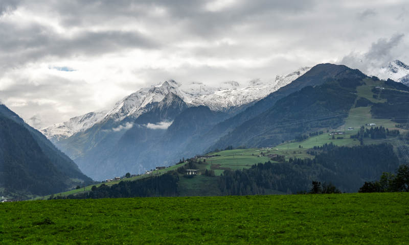 雪山綠野風(fēng)光-攝影圖