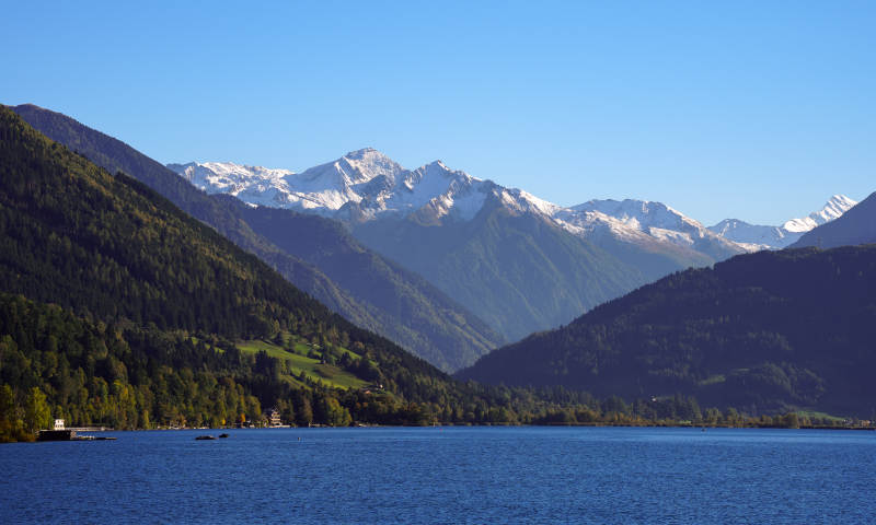 湖光山色 雪山映碧水-攝影圖