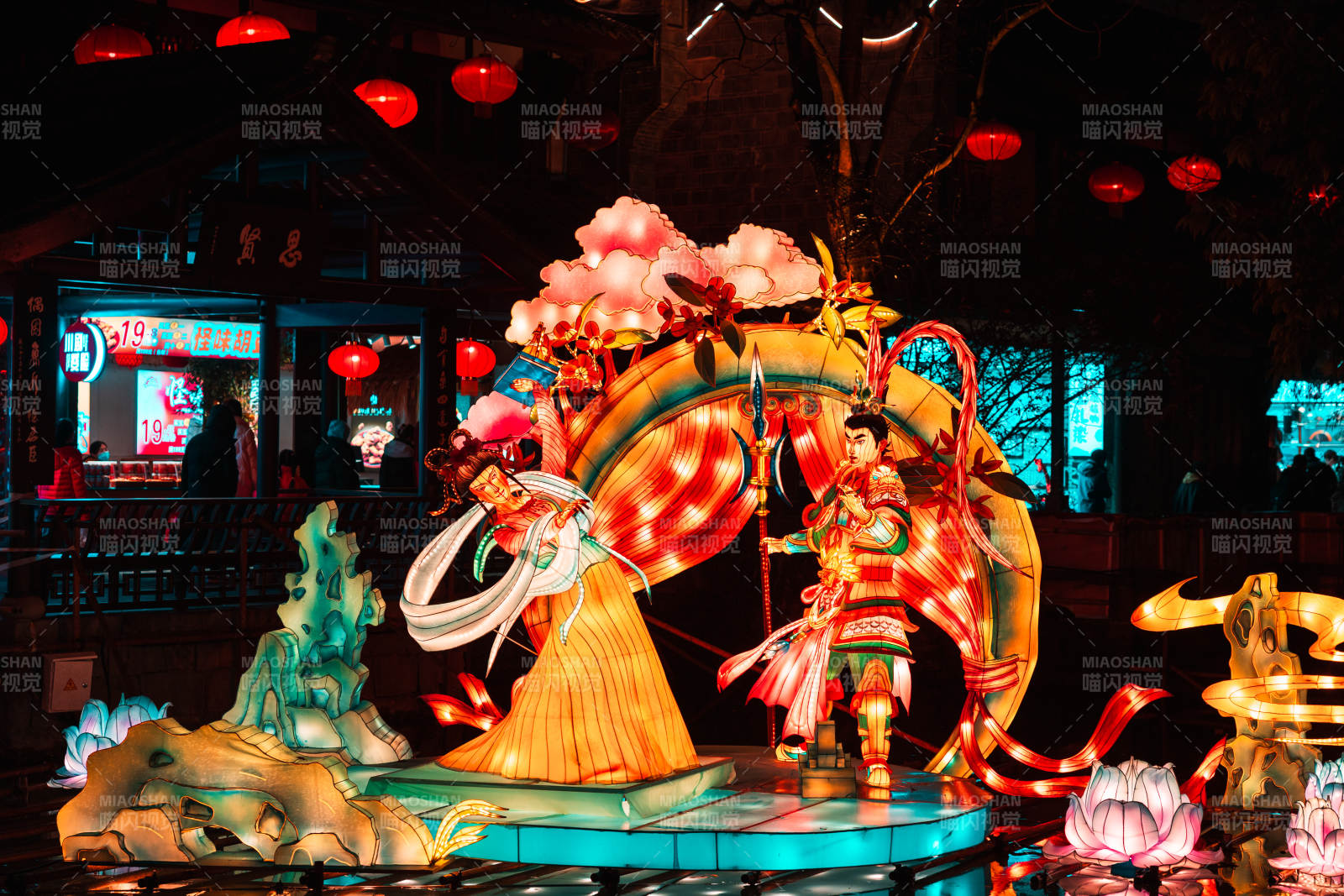 梦幻花车巡游-摄影图