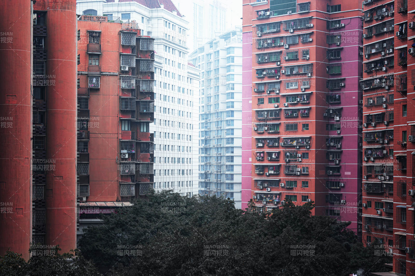 都市高楼林立-摄影图