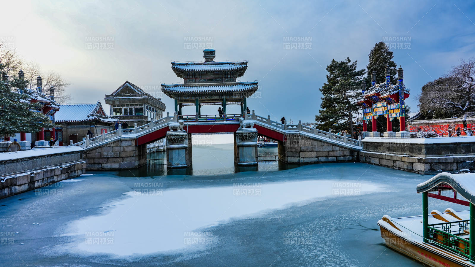 颐和园雪中古桥静谧景-摄影图
