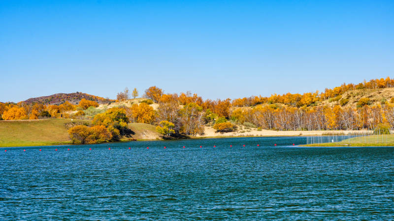 烏蘭布統(tǒng)公主湖秋天風光-攝影圖