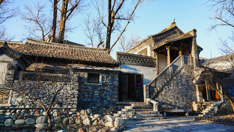 北京古北水镇古朴庭院春日景-摄影图