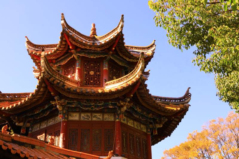 古塔秋色-摄影图