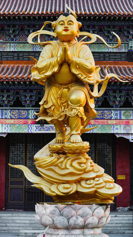 金童玉女雕像-摄影图