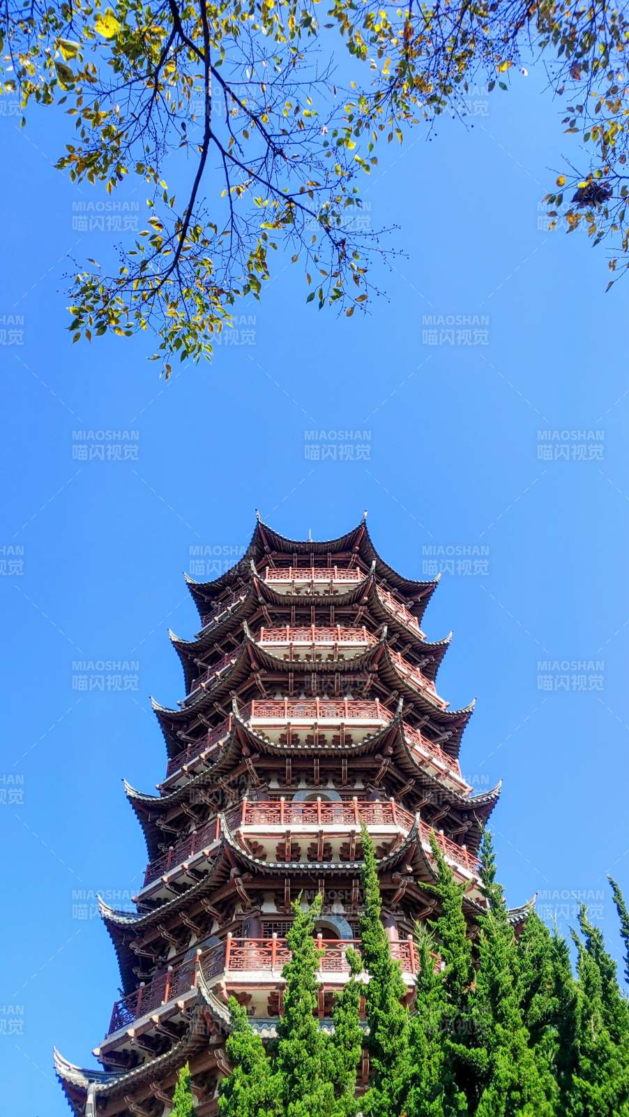 古塔凌云-摄影图