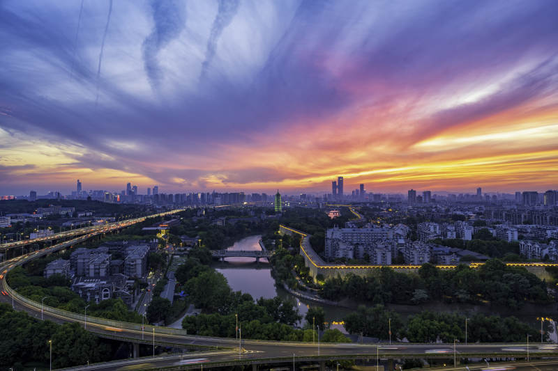 城市黃昏美景-攝影圖