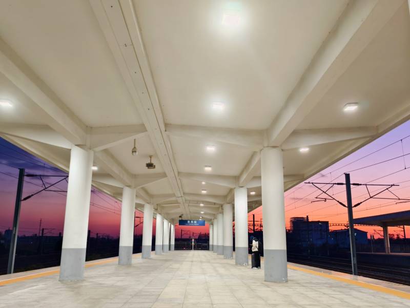 站臺暮色-攝影圖