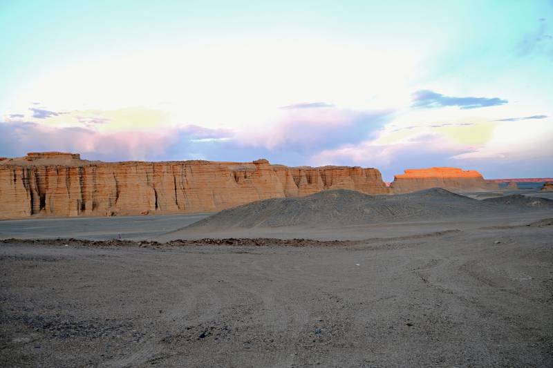 荒漠日落風光-攝影圖
