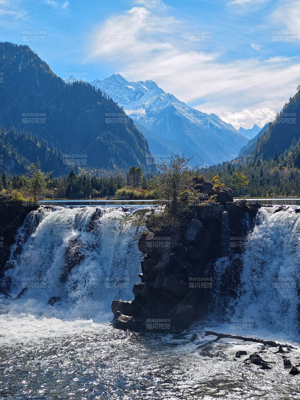雪山飛瀑-攝影圖