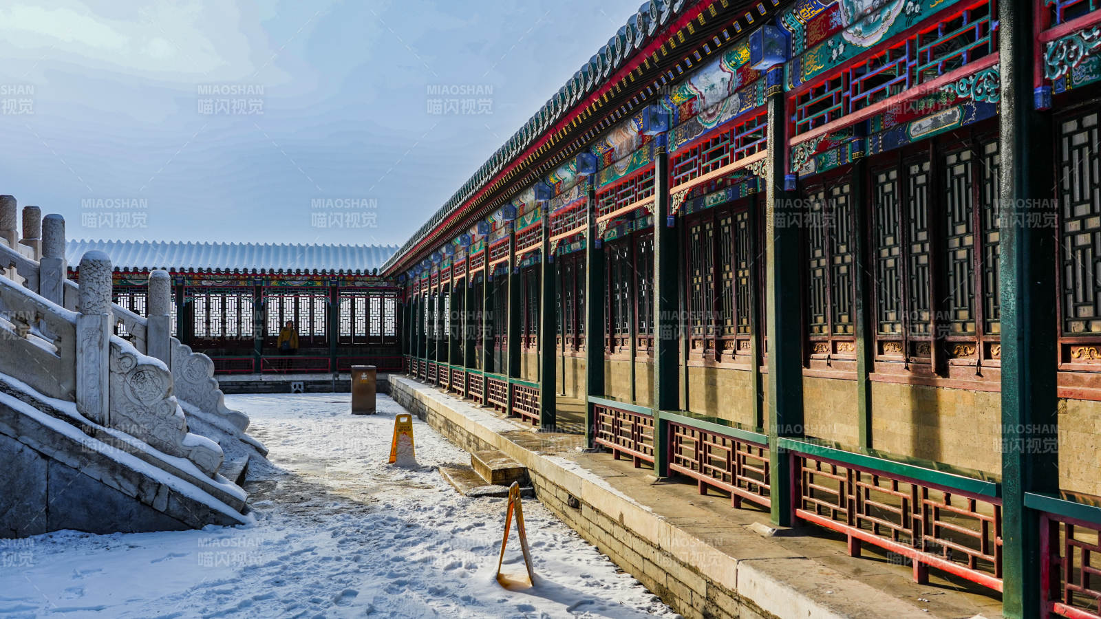 颐和园佛香阁雪中古廊景-摄影图