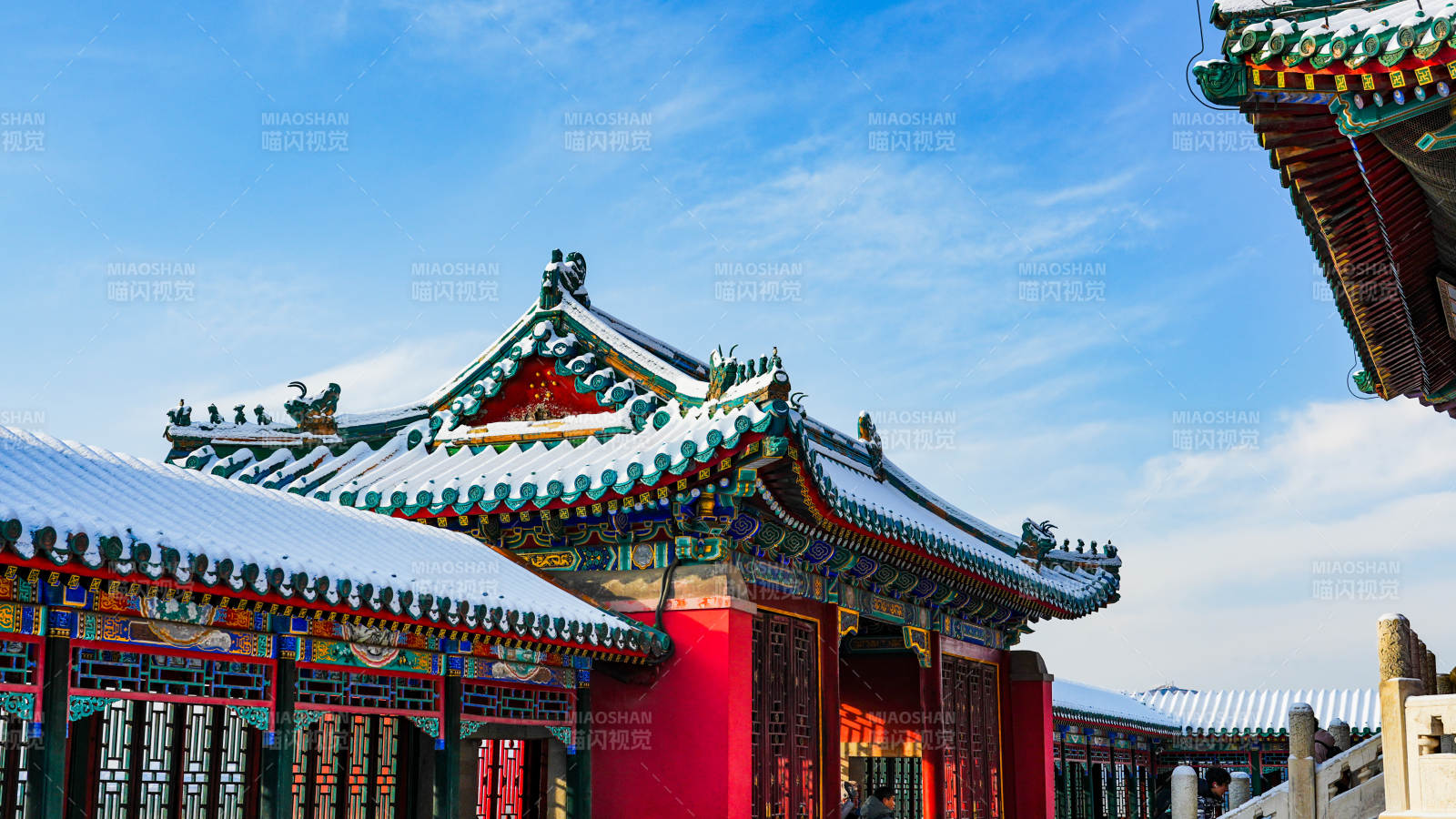 颐和园佛香阁雪后古建筑美景-摄影图