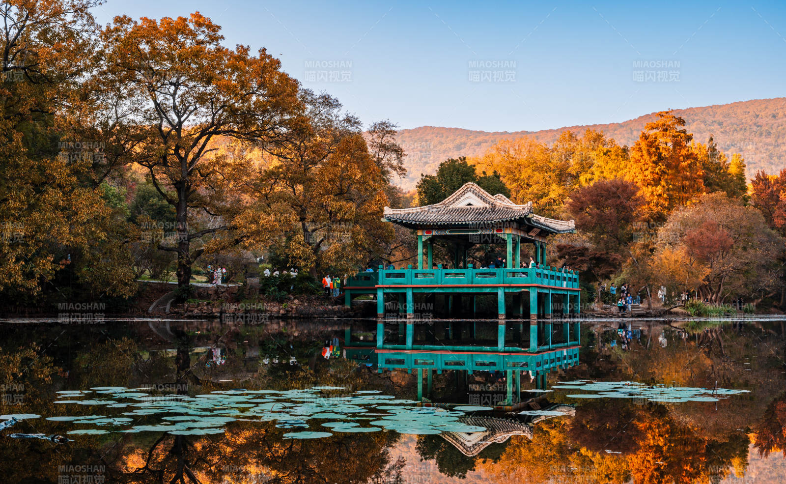 秋湖亭影-攝影圖