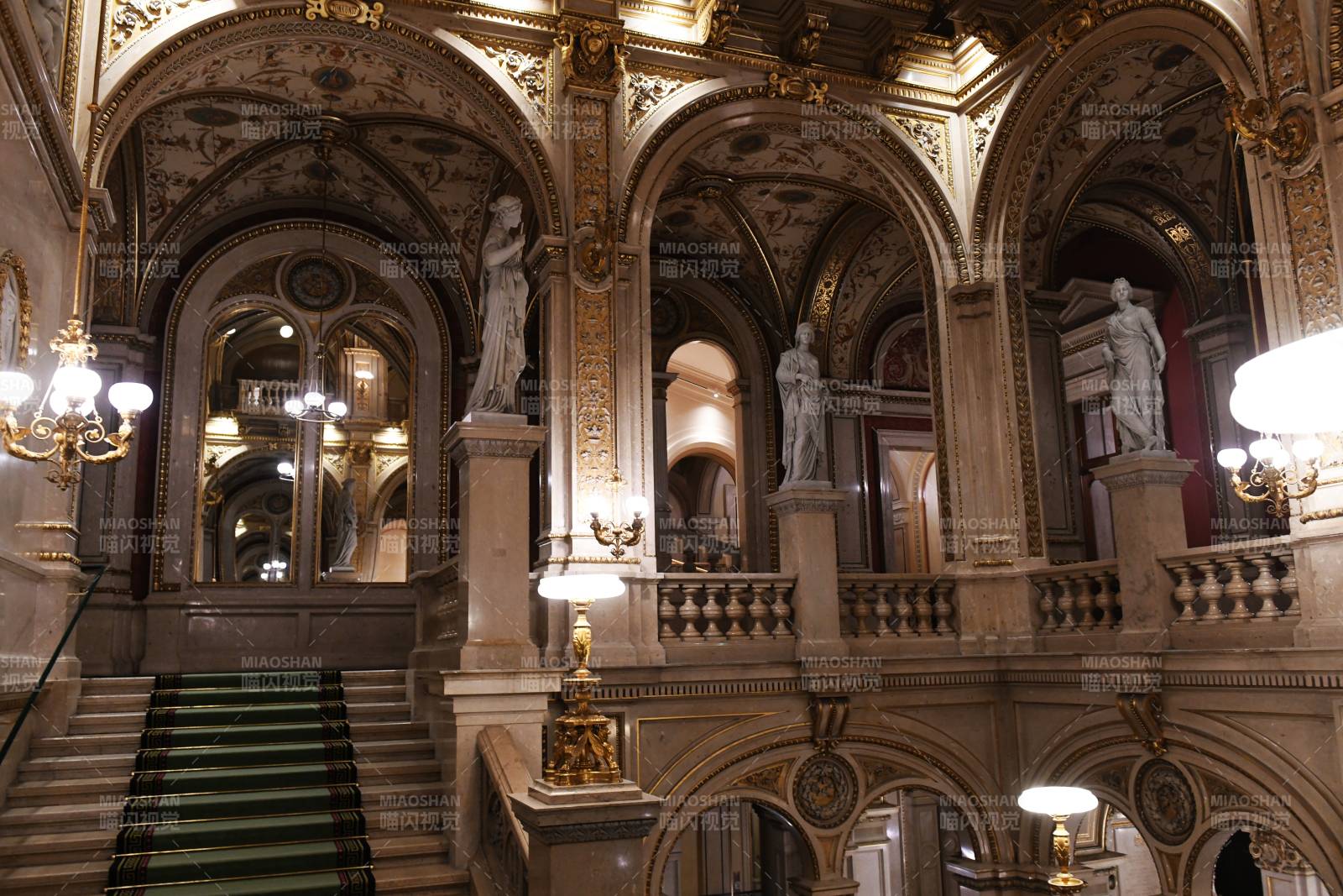 華麗宮殿大廳-攝影圖