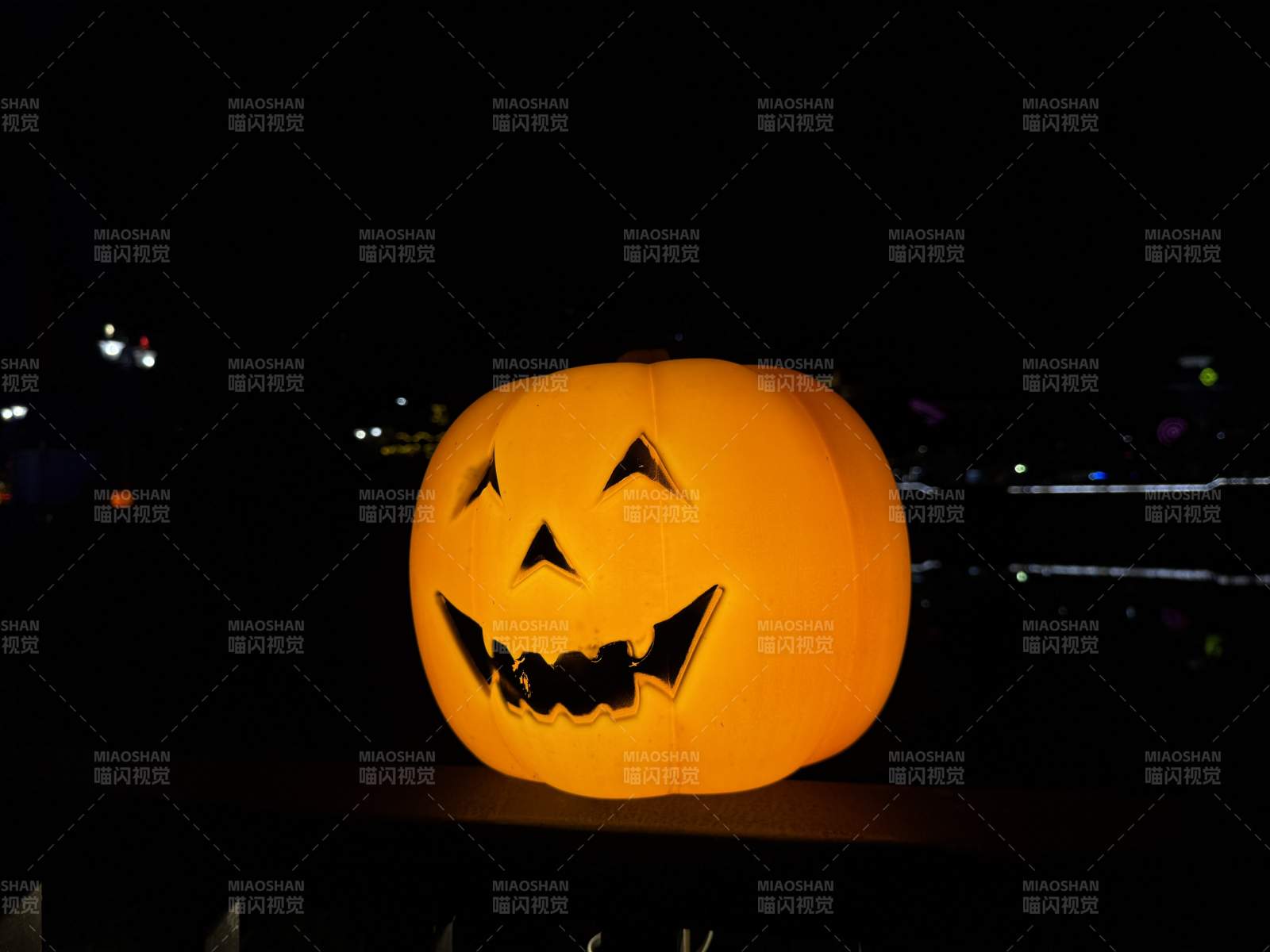 南瓜燈照亮夜空-攝影圖