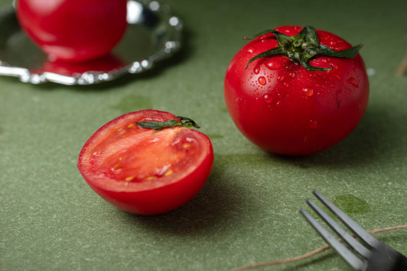 新鮮番茄切半特寫-攝影圖