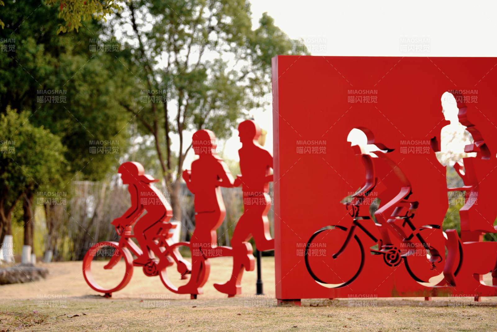 紅色剪影騎車人-攝影圖