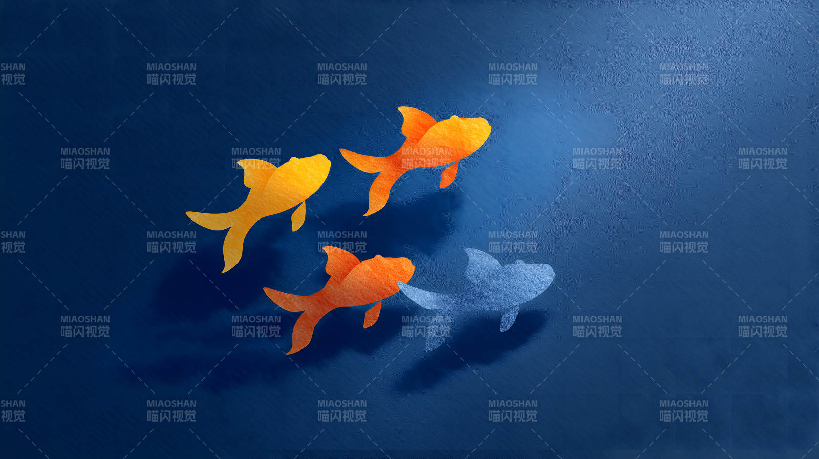 三条金鱼在蓝色海里游动-图片