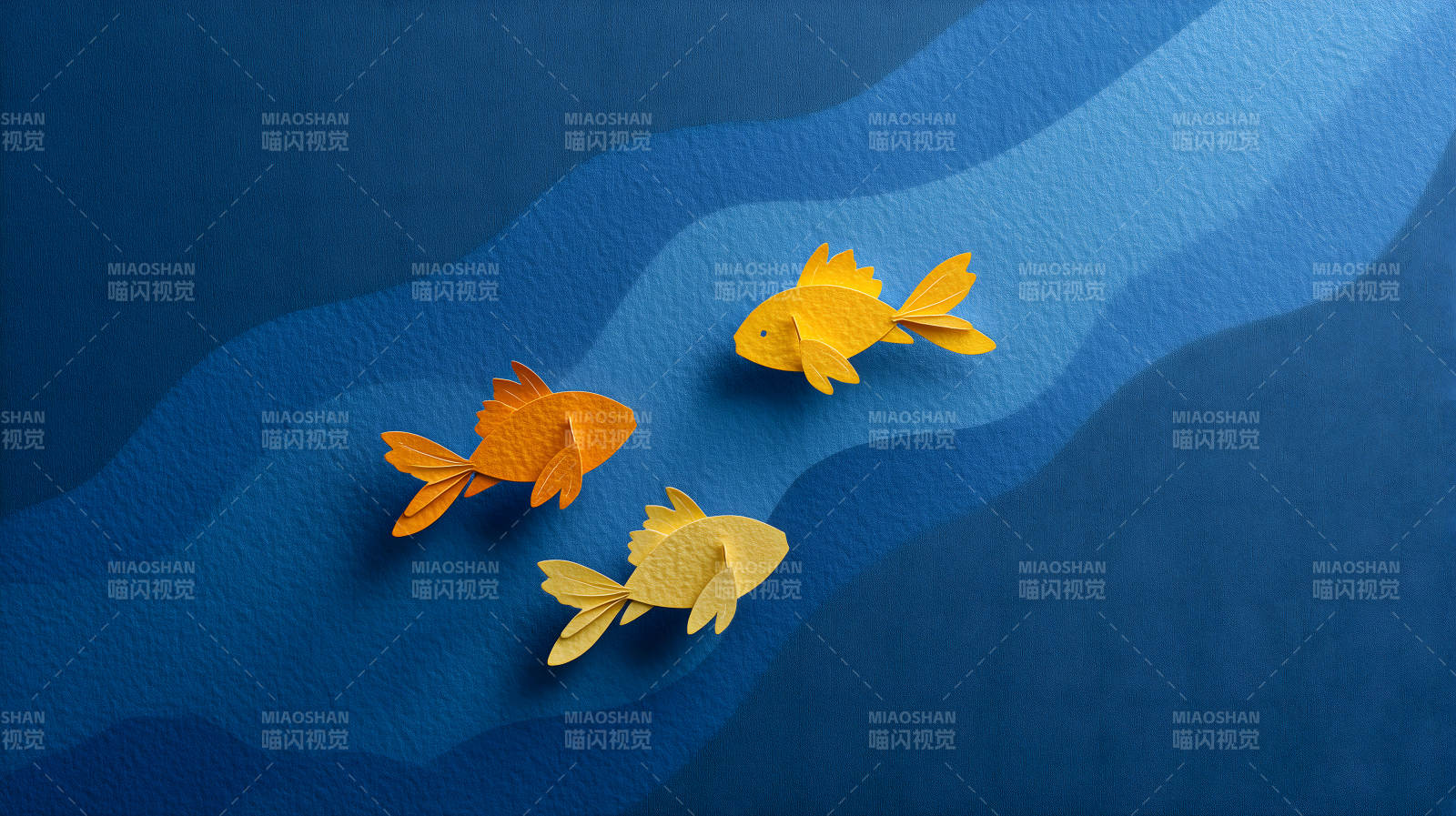 纸鱼游动蓝色海洋-图片