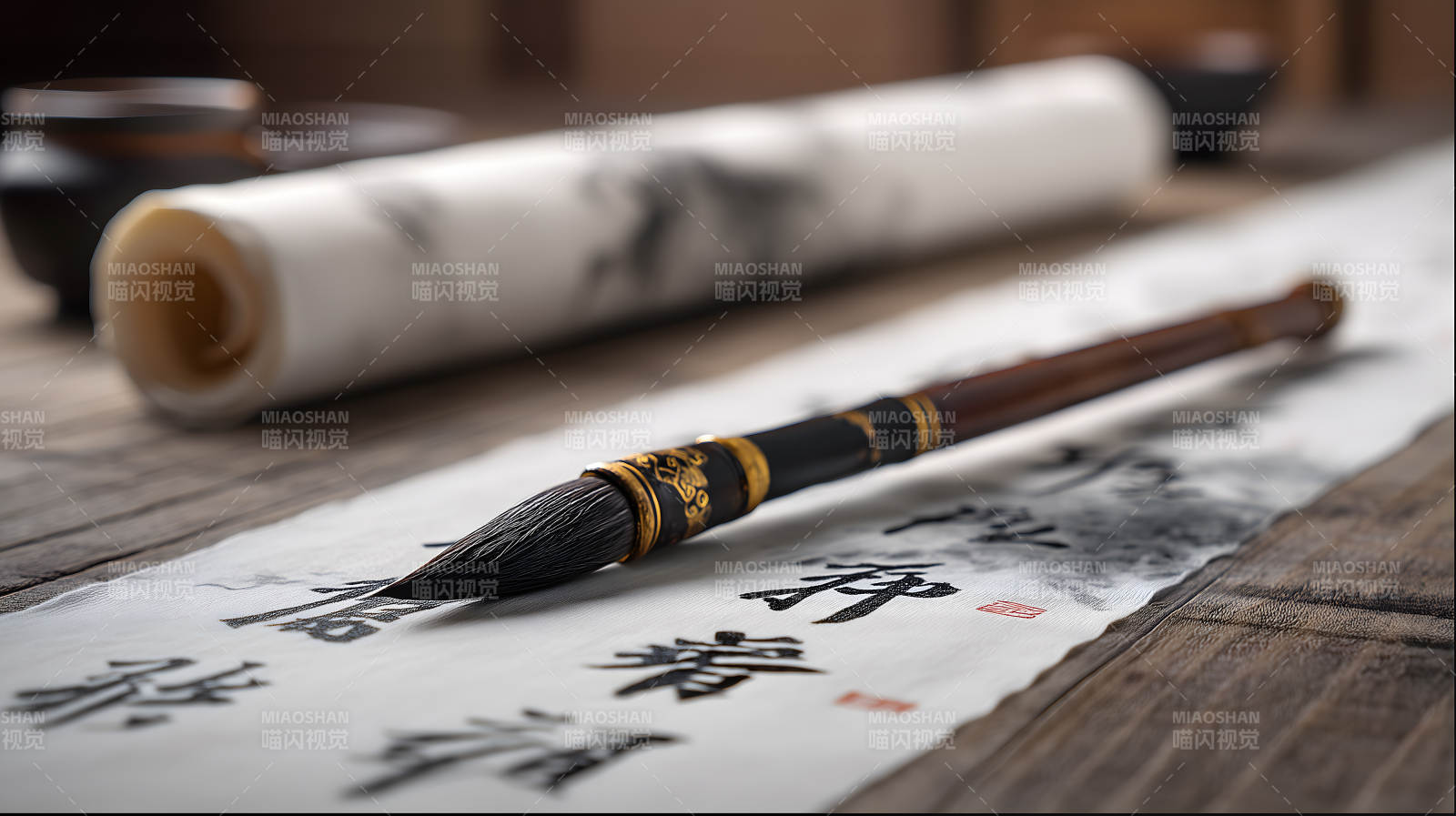 毛笔书法创作场景图片