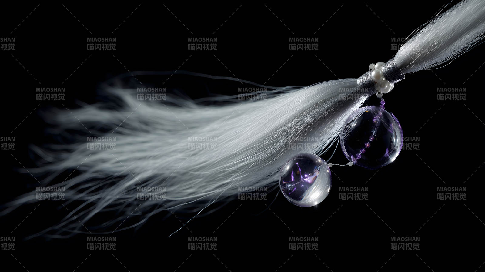 白色发束与水晶球图片