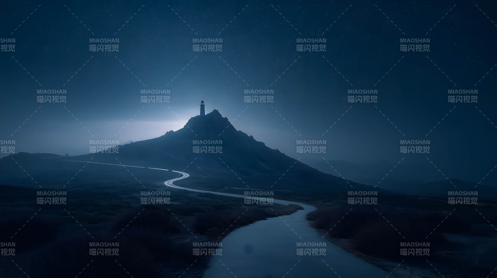 夜晚灯塔山路景色-图片