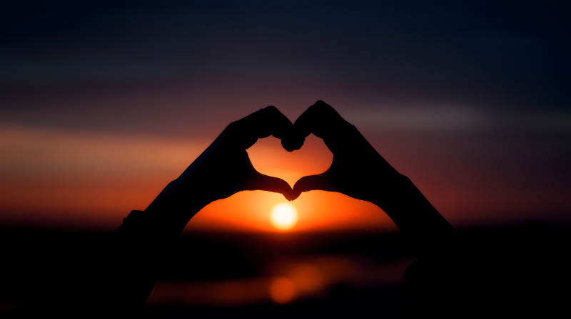 手势夕阳爱意浓-图片