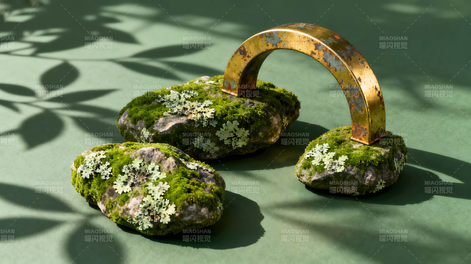 石头金属拱门绿色背景下的创意摆件-图片