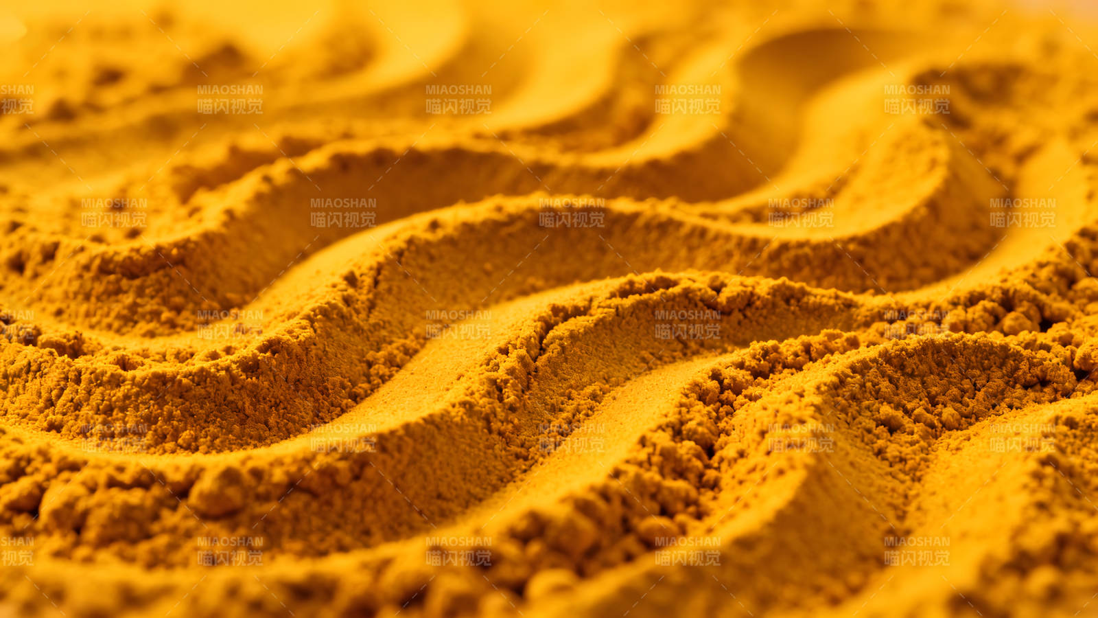 金黄色粉末的纹理与曲线-图片