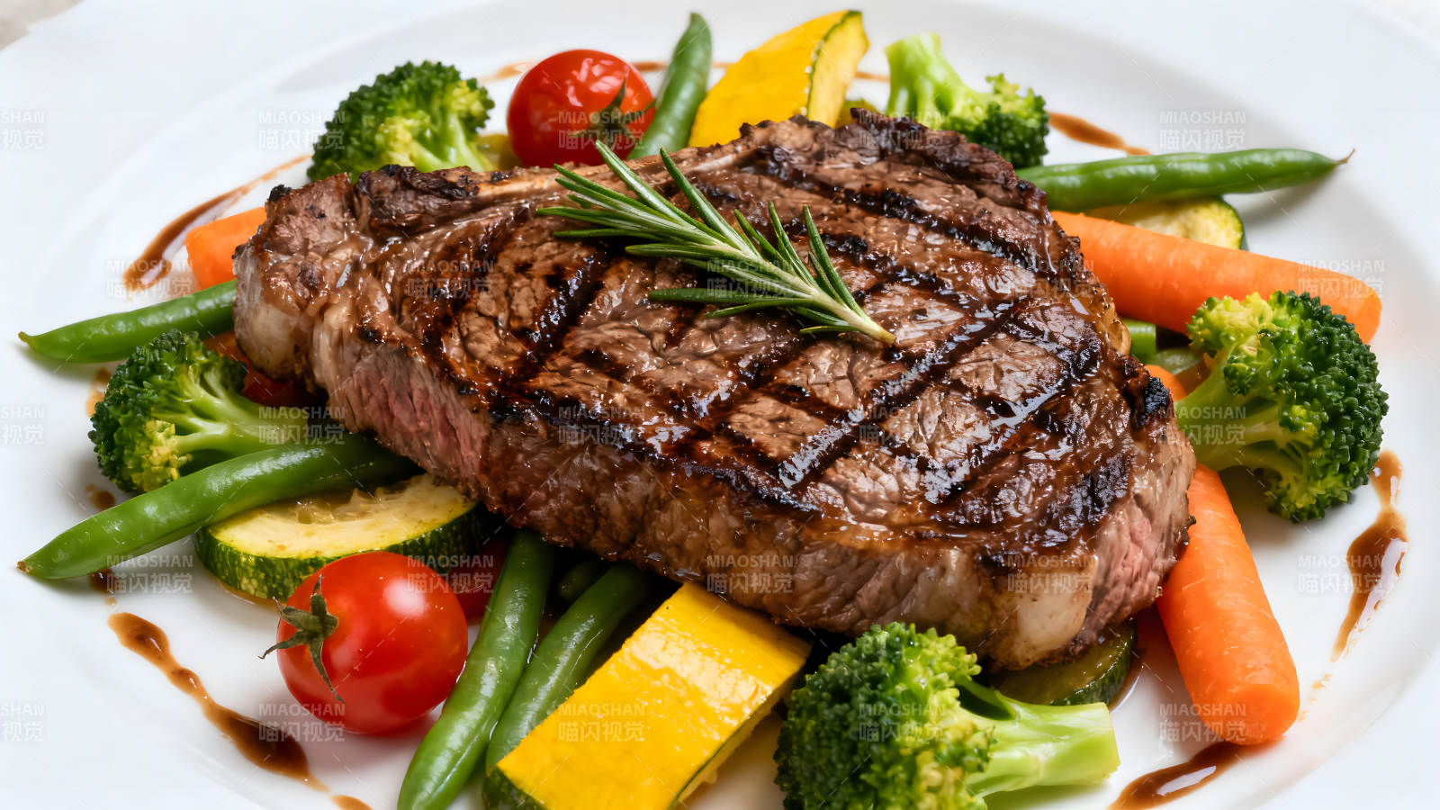 烤肉与蔬菜的美味组合图片