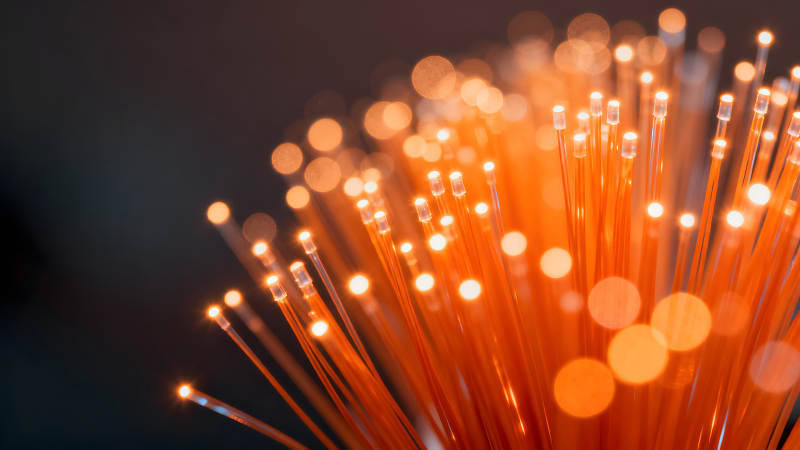 发光的光纤束特写-图片