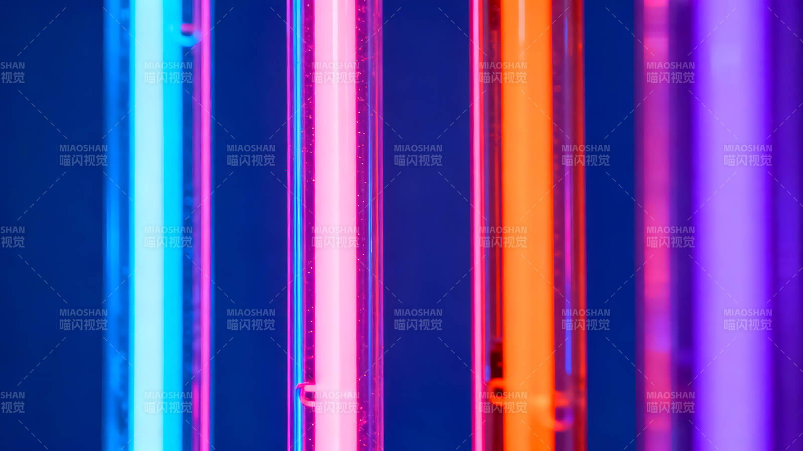 彩色灯管霓虹背景鲜艳光线艺术抽象图片