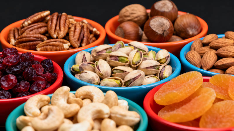 各種堅果水果的特寫-圖片